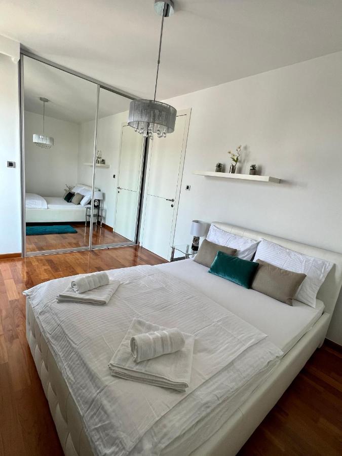 Appartamento Luxury Laurus Penthouse With Awesome Sea View Primošten Esterno foto