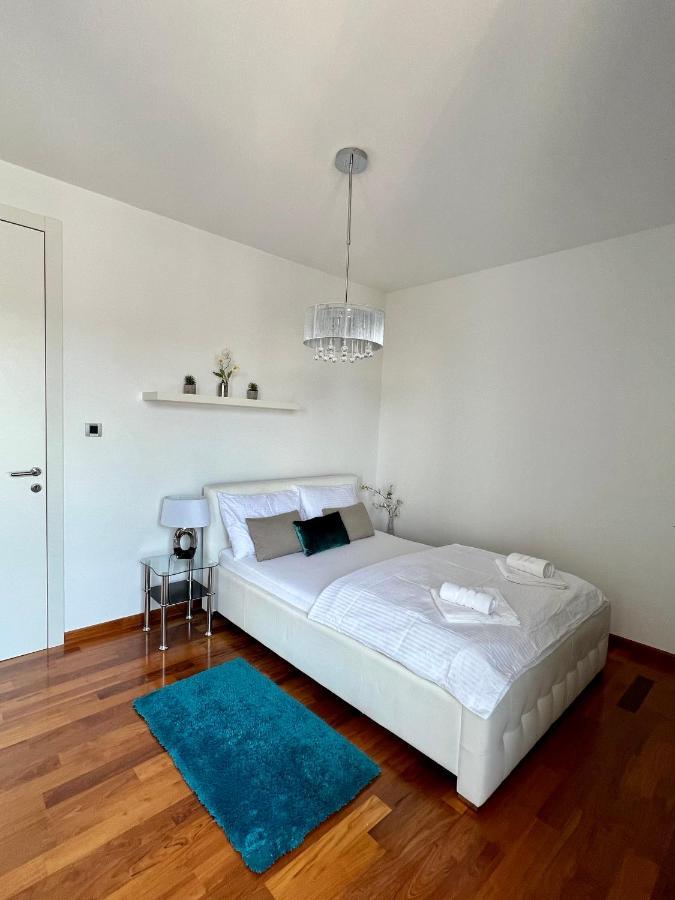 Appartamento Luxury Laurus Penthouse With Awesome Sea View Primošten Esterno foto