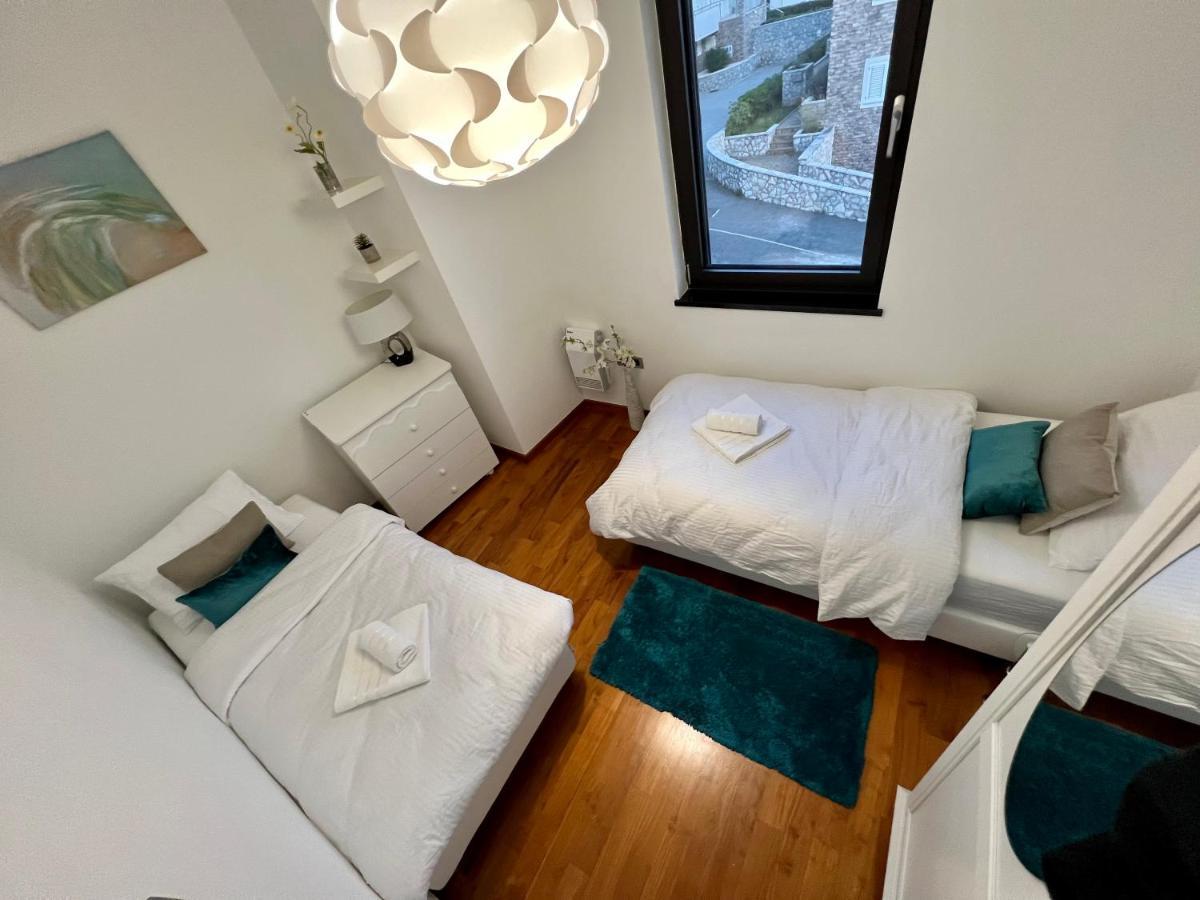 Appartamento Luxury Laurus Penthouse With Awesome Sea View Primošten Esterno foto